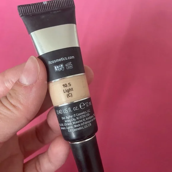 It cosmetics Bye bye under eye concealer - Picture 2 of 2